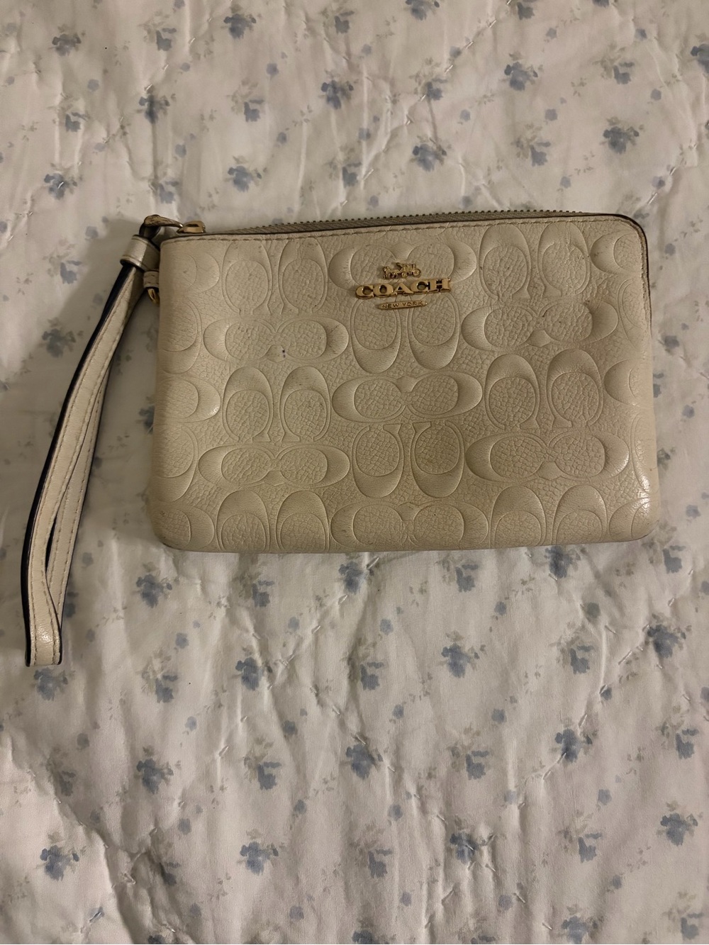 Coach Wristlet in Off-White